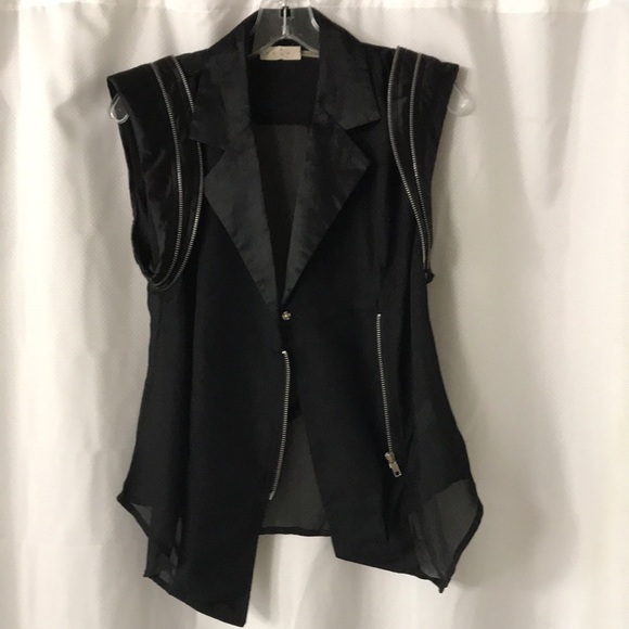 BLVD Vest with Zippers details - Picture 2 of 16